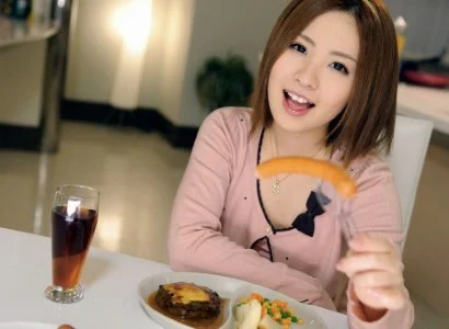 Chồng sau khi ăn tối thì nện em